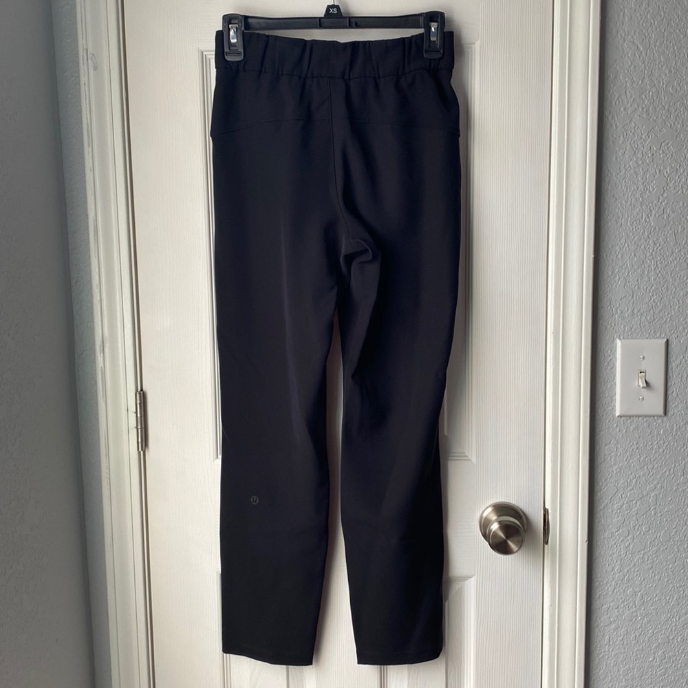BLACK LULULEMON ON THE FLY PANT